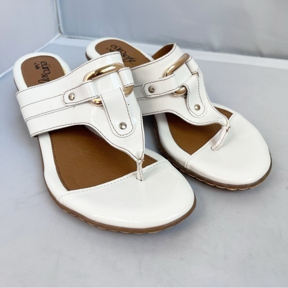 Sofft thong heel sandals block heels size 7.5